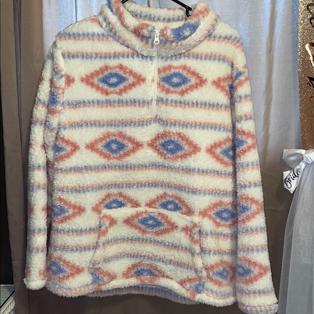 Cozy Fleece Pullover with Geometric Pattern